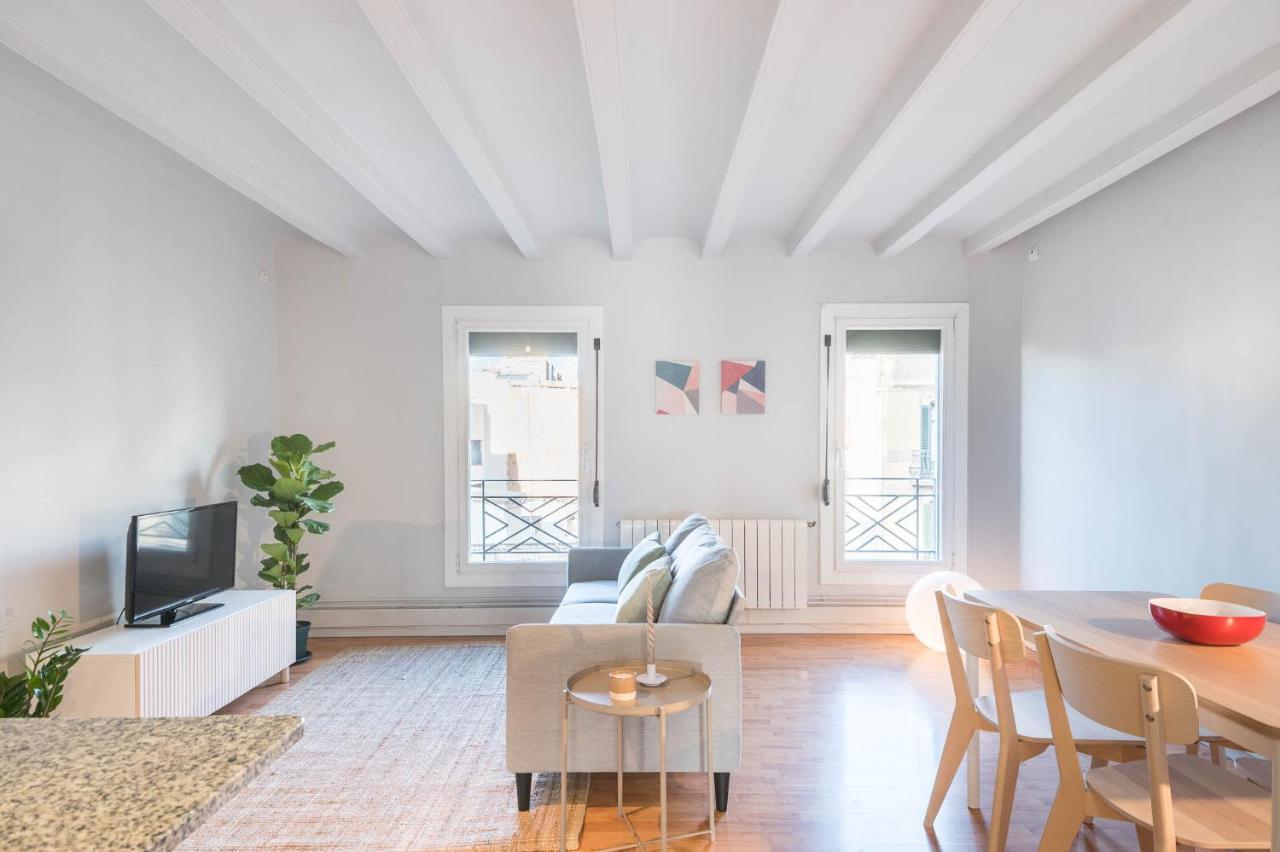 Fall In With Bcn In The Location Apartament *